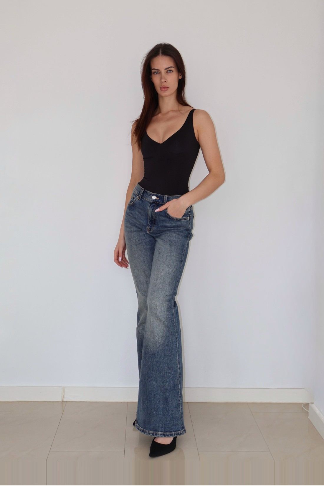 Alba Orta Hernandez — fit model, Hands by TDA
