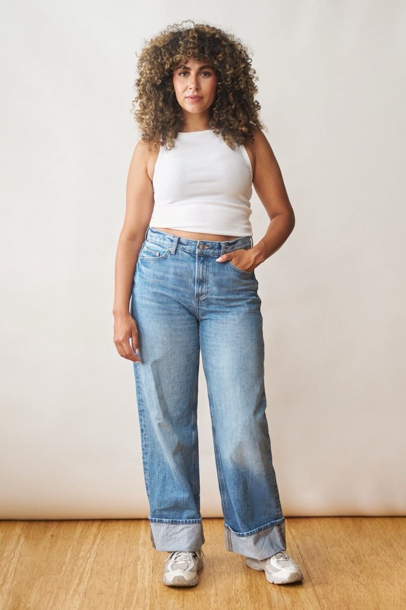 Tori Cross — fit model, Hands by TDA