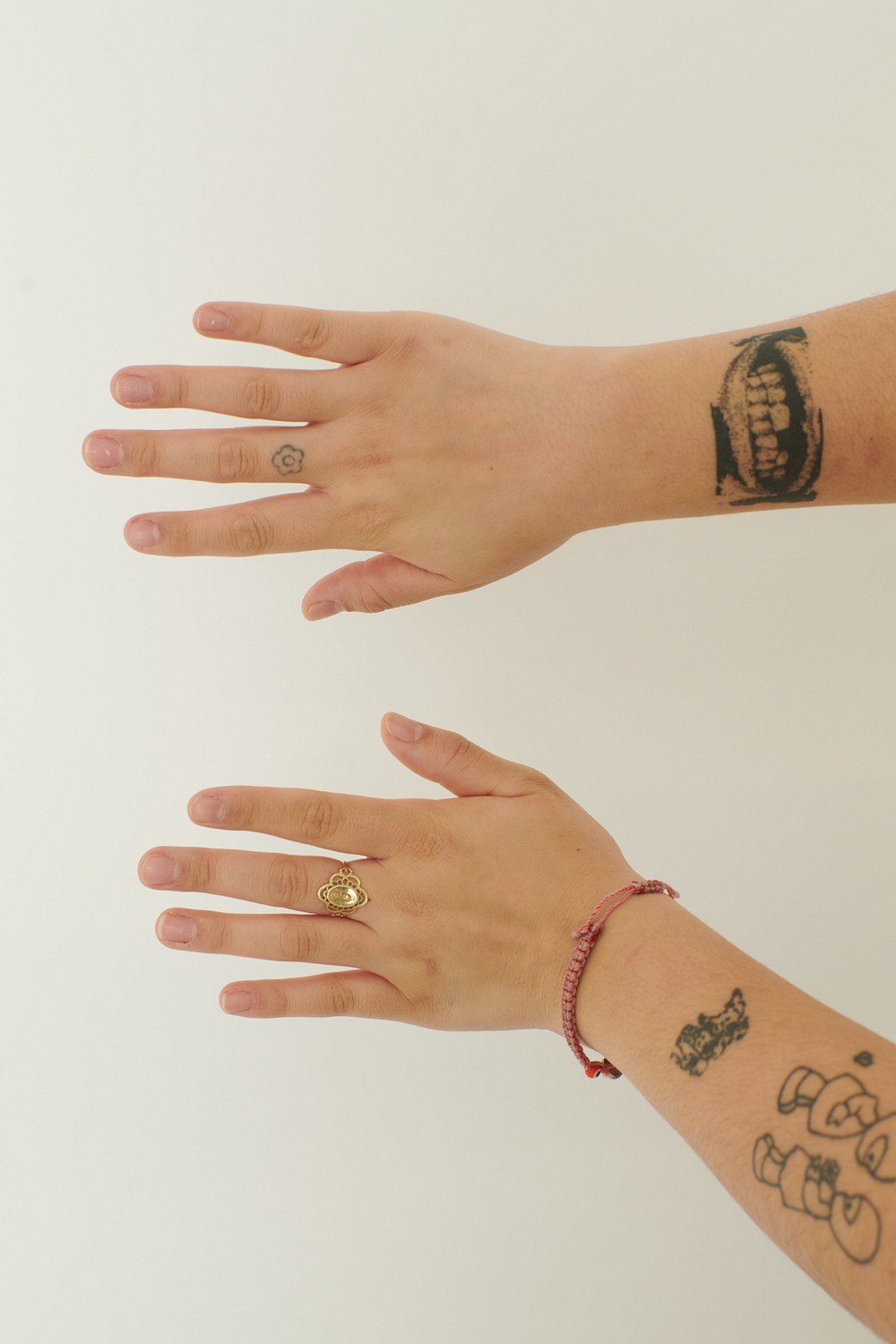 Arianna Nocelo — hand model, portrait