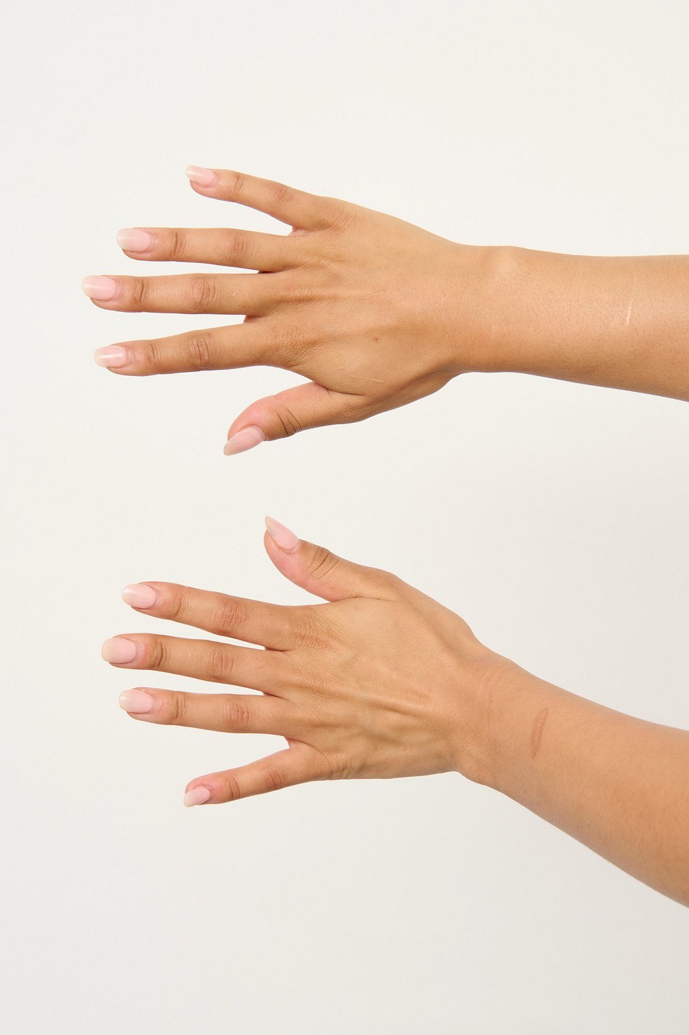 Ellie Stephenson — hand model, portrait