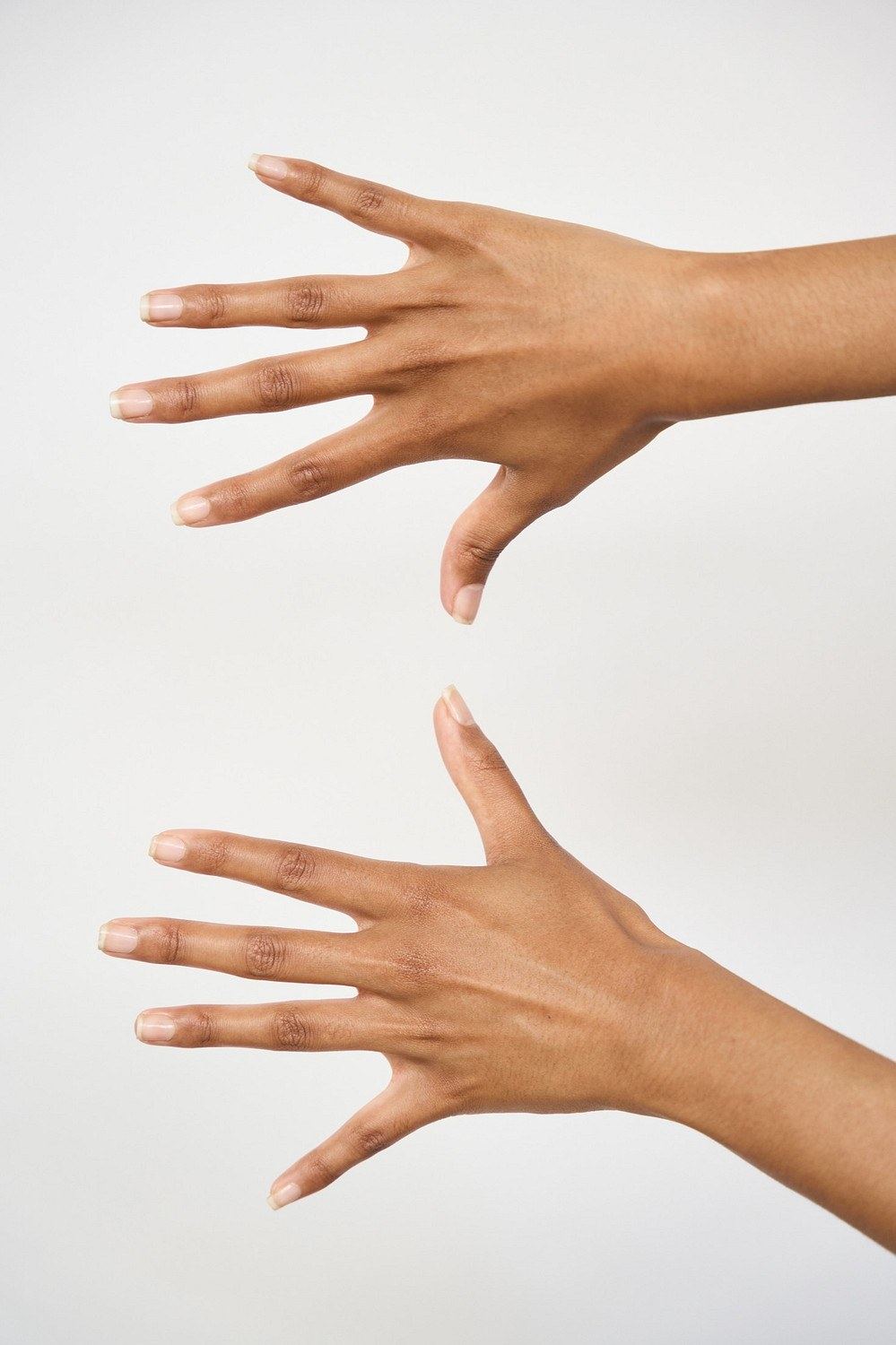 Jennifer Elysee — hand model, portrait