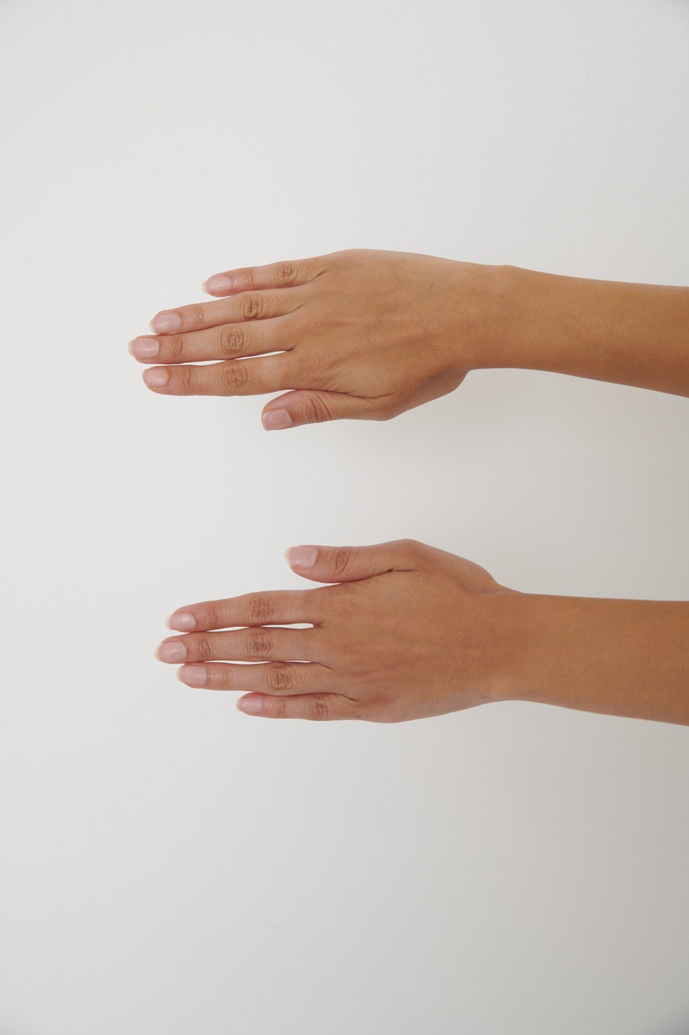 Malyka Khan — hand model, portrait