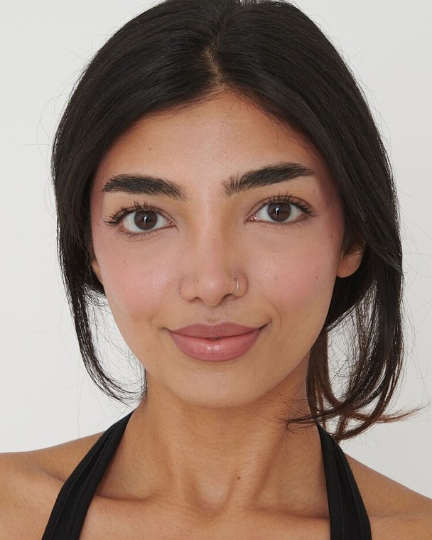 Malyka Khan — headshot