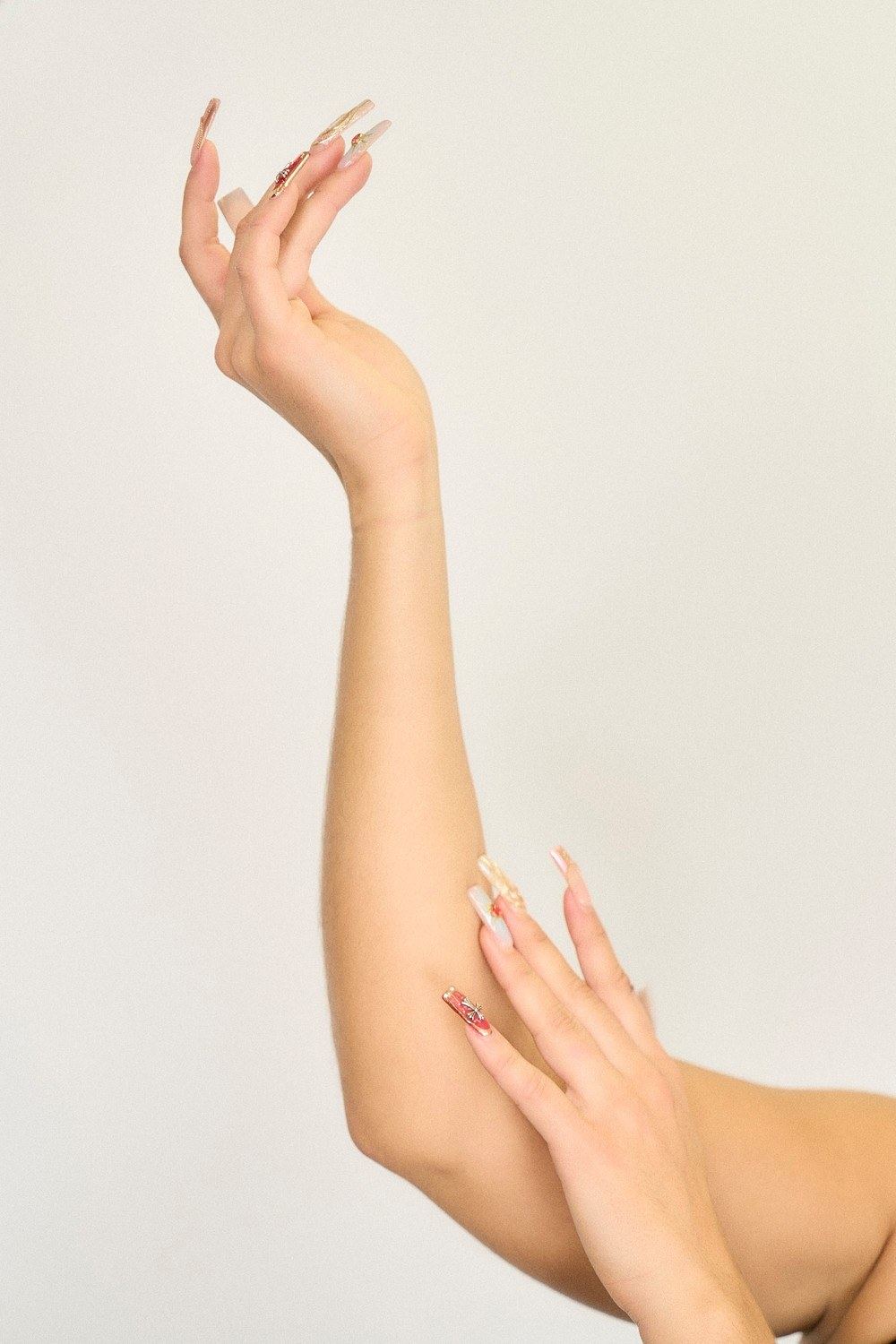 Noemi Couceiro — hand model, portrait