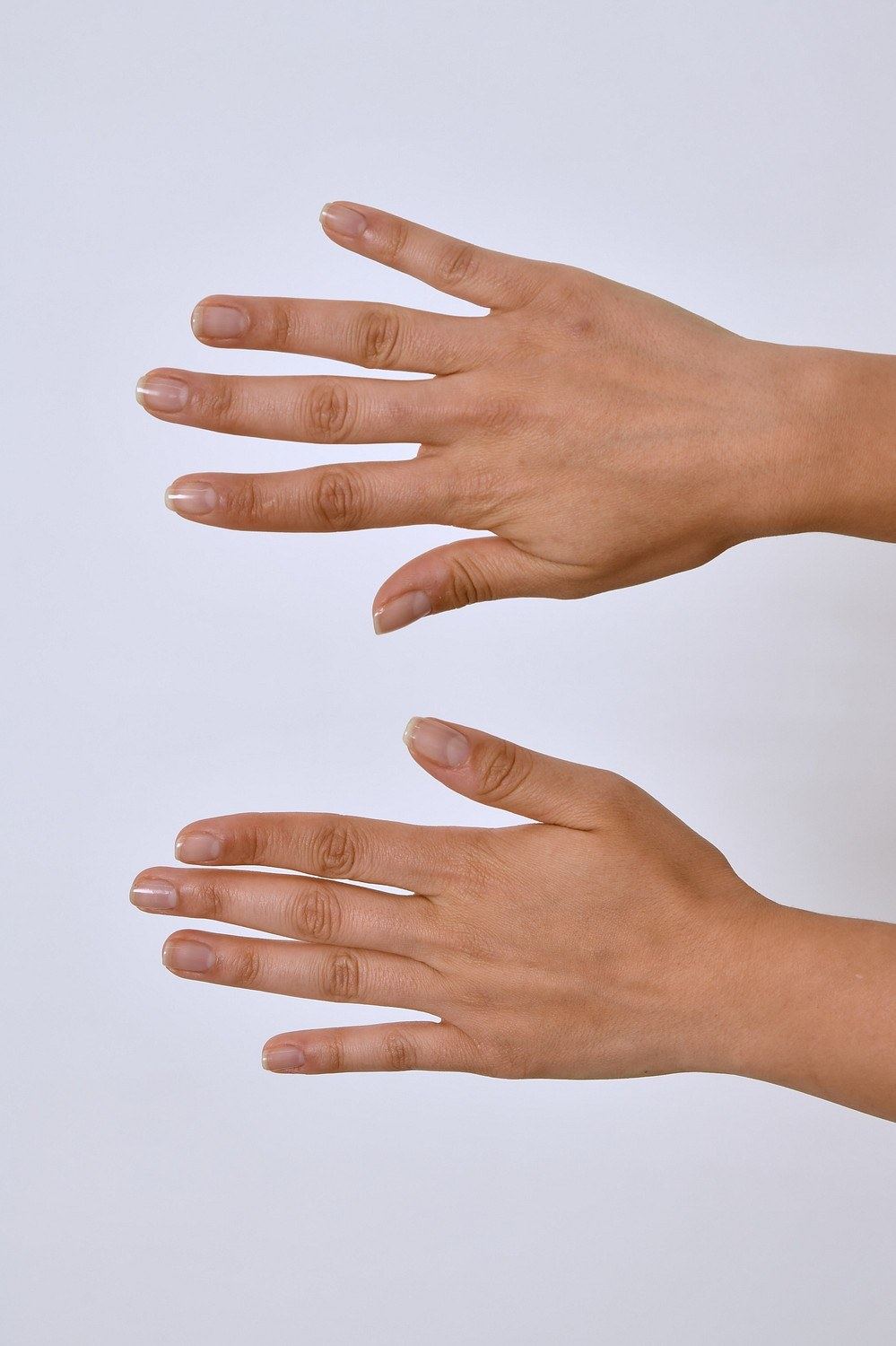 Sia — hand model, portrait